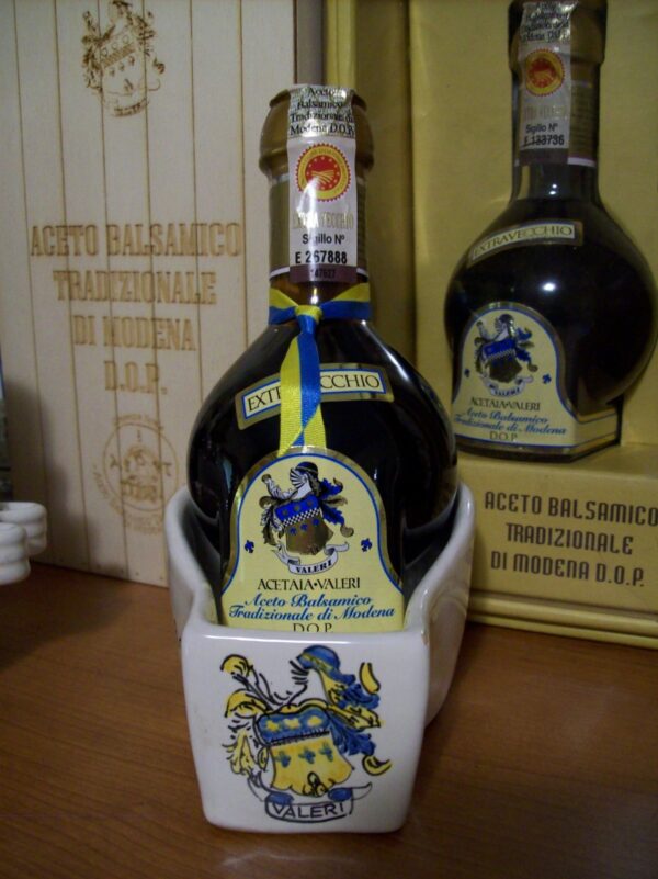 Traditional Balsamic Vinegar of Modena bottle holder