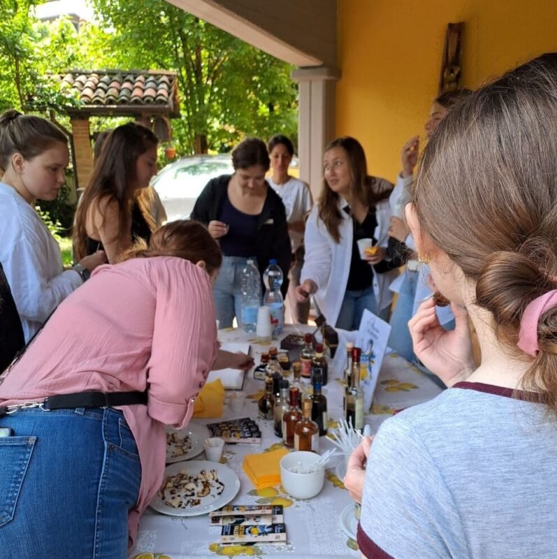 Acetaie Aperte 2025 visite e degustazioni aceto balsamico di Modena, Acetaia Valeri