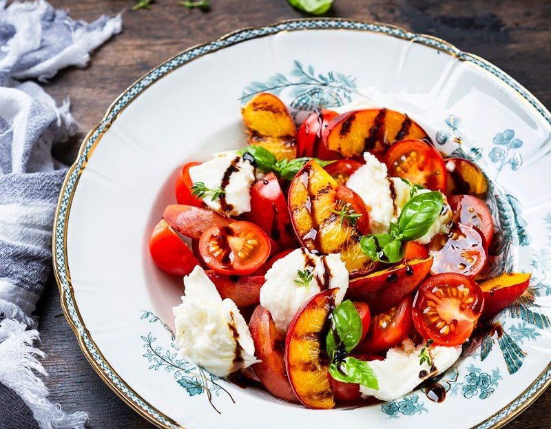 Caprese di pesche grigliate con aceto balsamico tradizionale di Modena, Acetaia Valeri