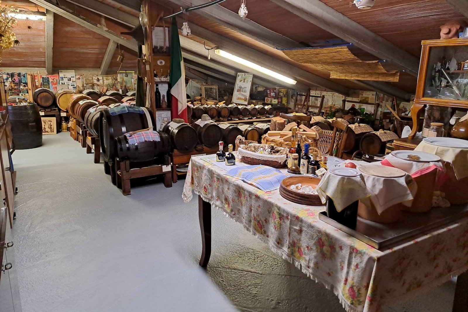 Acetaia Valeri museale, produzione e vendita aceto balsamico di Modena